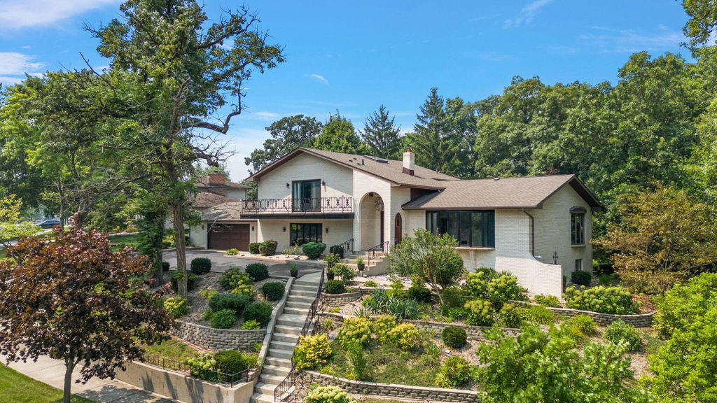 Photo of 9966 Olcott Avenue, Saint John, IN 46373 (MLS # 831369)