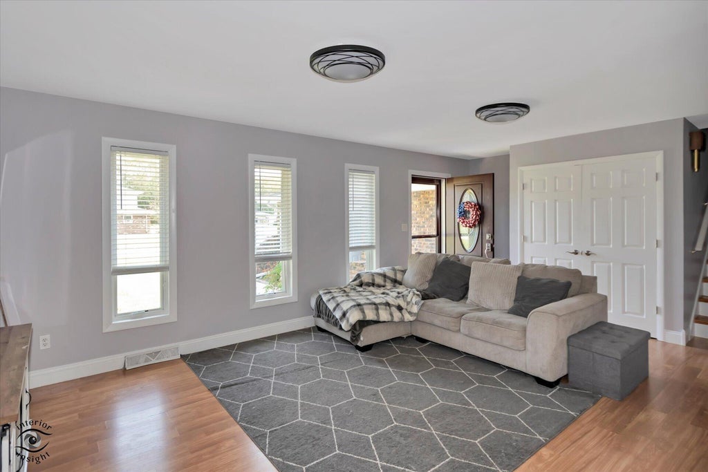 Photo of 2724 Lois Street, Portage, IN 46368 (MLS # 843645)