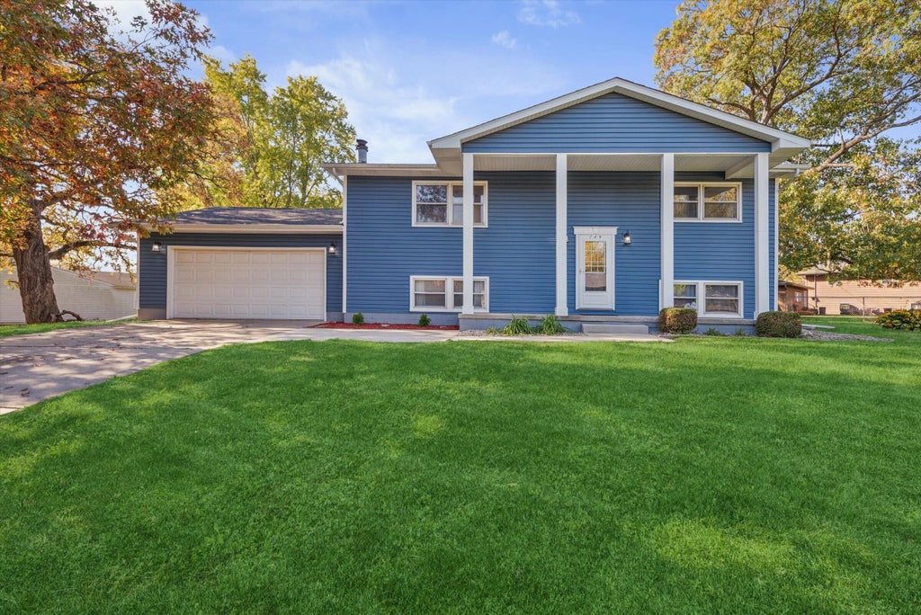 Photo of 249 Lakeland Drive, Lowell, IN 46356 (MLS # 847592)