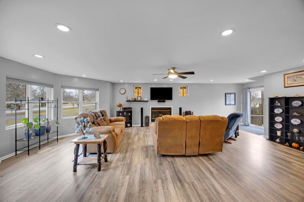 Photo of 2600 E 73rd Avenue, Merrillville, IN 46410 (MLS # 834520)