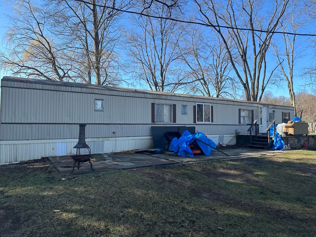 Photo of 1125 E 400 S, Knox, IN 46534 (MLS # 835481)