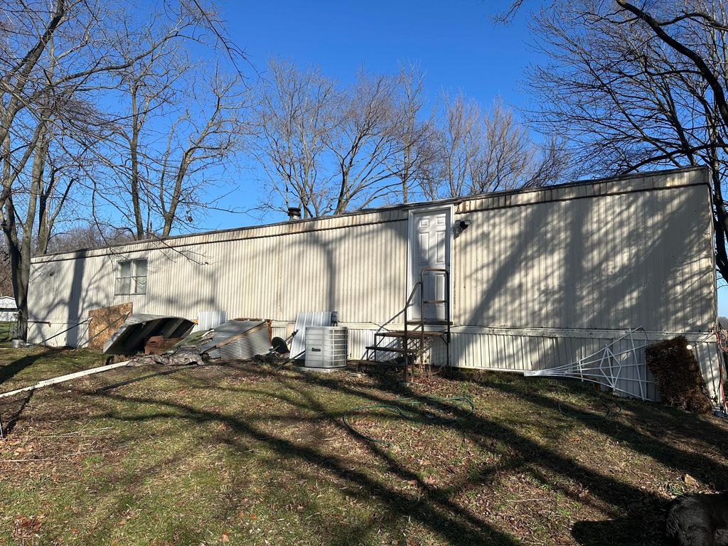 Photo of 1125 E 400 S, Knox, IN 46534 (MLS # 835481)