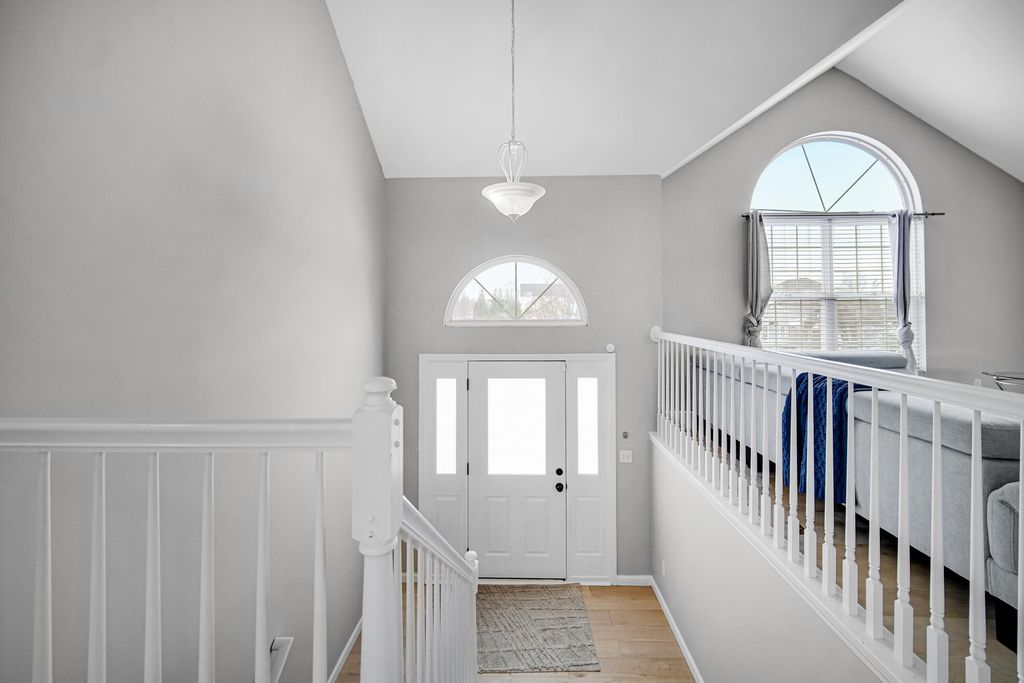 Photo of 10487 Pinnacle Street, Crown Point, IN 46307 (MLS # 831716)