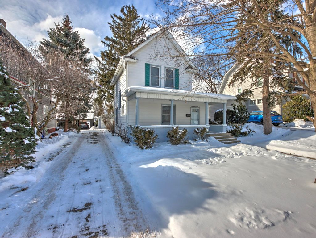 Photo of 1714 Indiana Avenue, La Porte, IN 46350 (MLS # 833449)