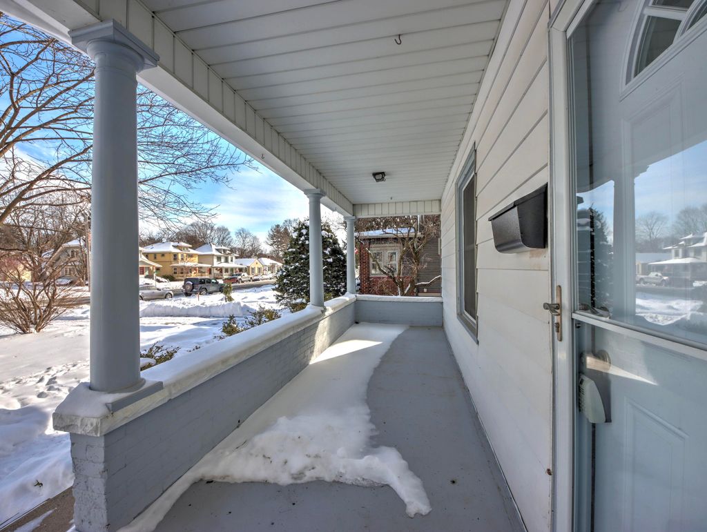 Photo of 1714 Indiana Avenue, La Porte, IN 46350 (MLS # 833449)