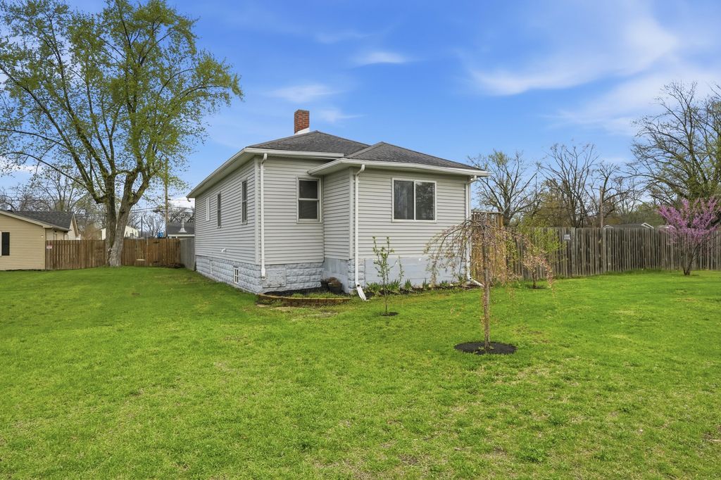 Photo of 326 Tyler Avenue, Hobart, IN 46342 (MLS # 837356)