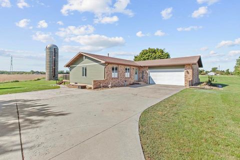 176 S 200 W Valparaiso IN 46385