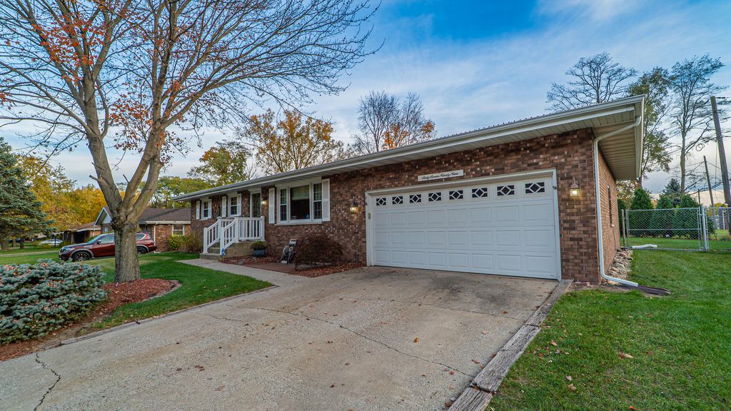 Photo of 6799 Laurel Avenue, Portage, IN 46368 (MLS # 834350)