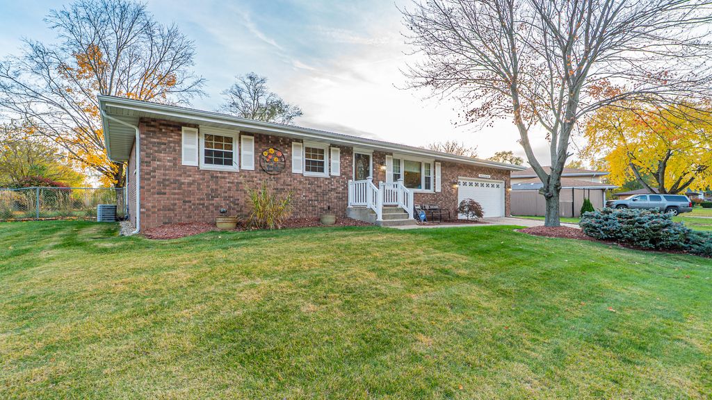 Photo of 6799 Laurel Avenue, Portage, IN 46368 (MLS # 834350)