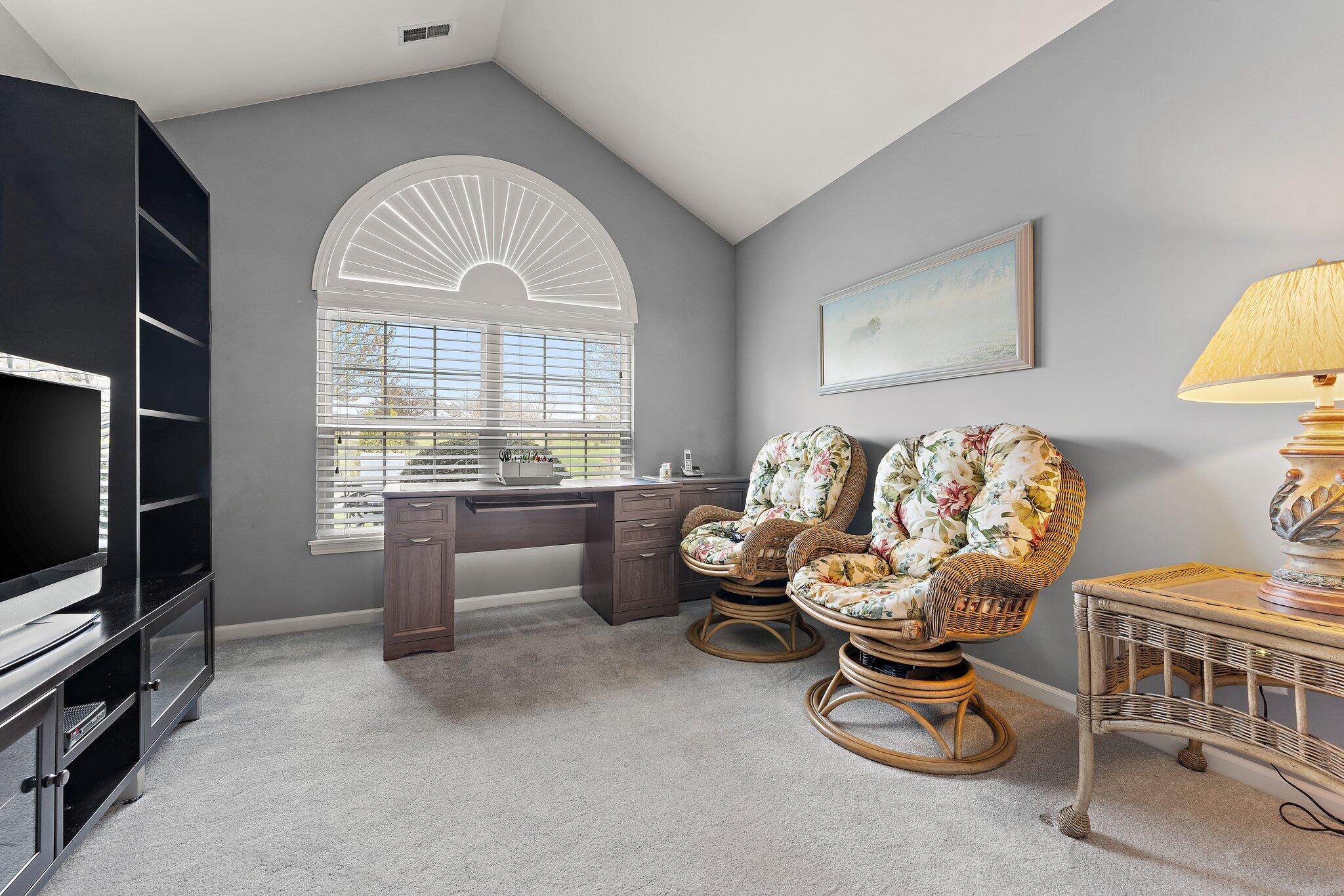 Crown Point, Indiana 46307, United States, 2 Bedrooms Bedrooms, ,2 BathroomsBathrooms,Residential,Pending,119520