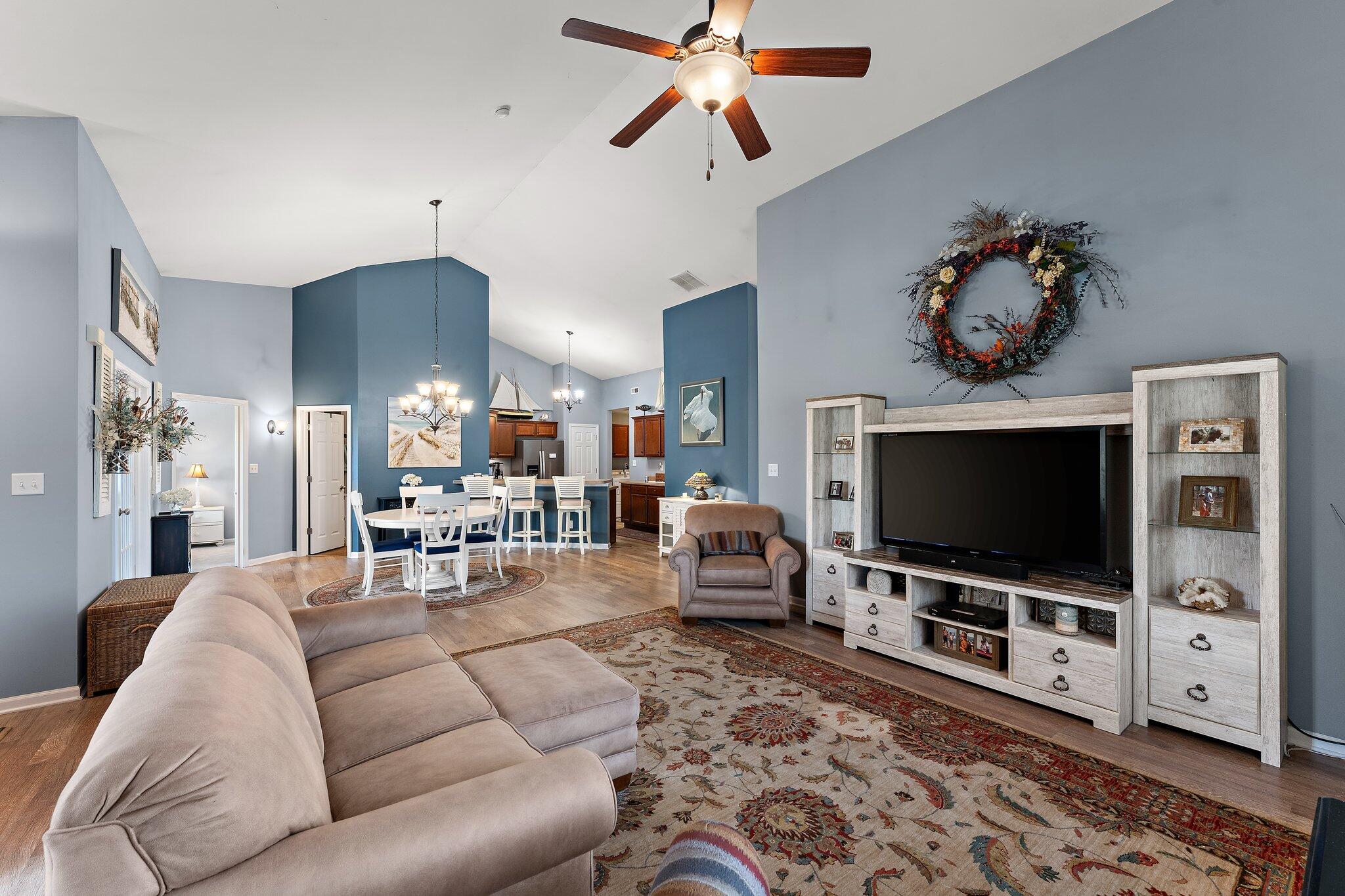 Crown Point, Indiana 46307, United States, 2 Bedrooms Bedrooms, ,2 BathroomsBathrooms,Residential,Pending,119520