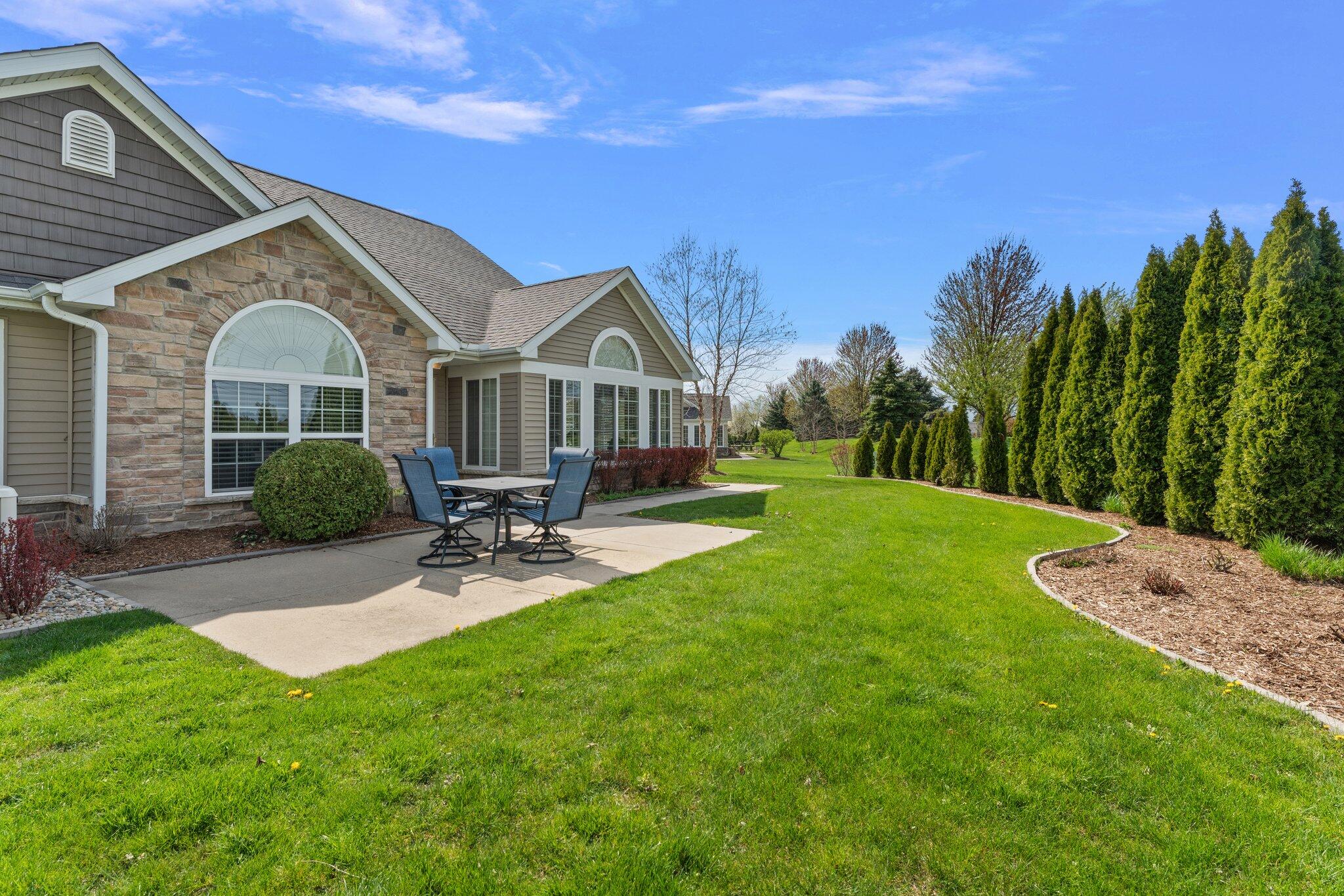 Crown Point, Indiana 46307, United States, 2 Bedrooms Bedrooms, ,2 BathroomsBathrooms,Residential,Pending,119520