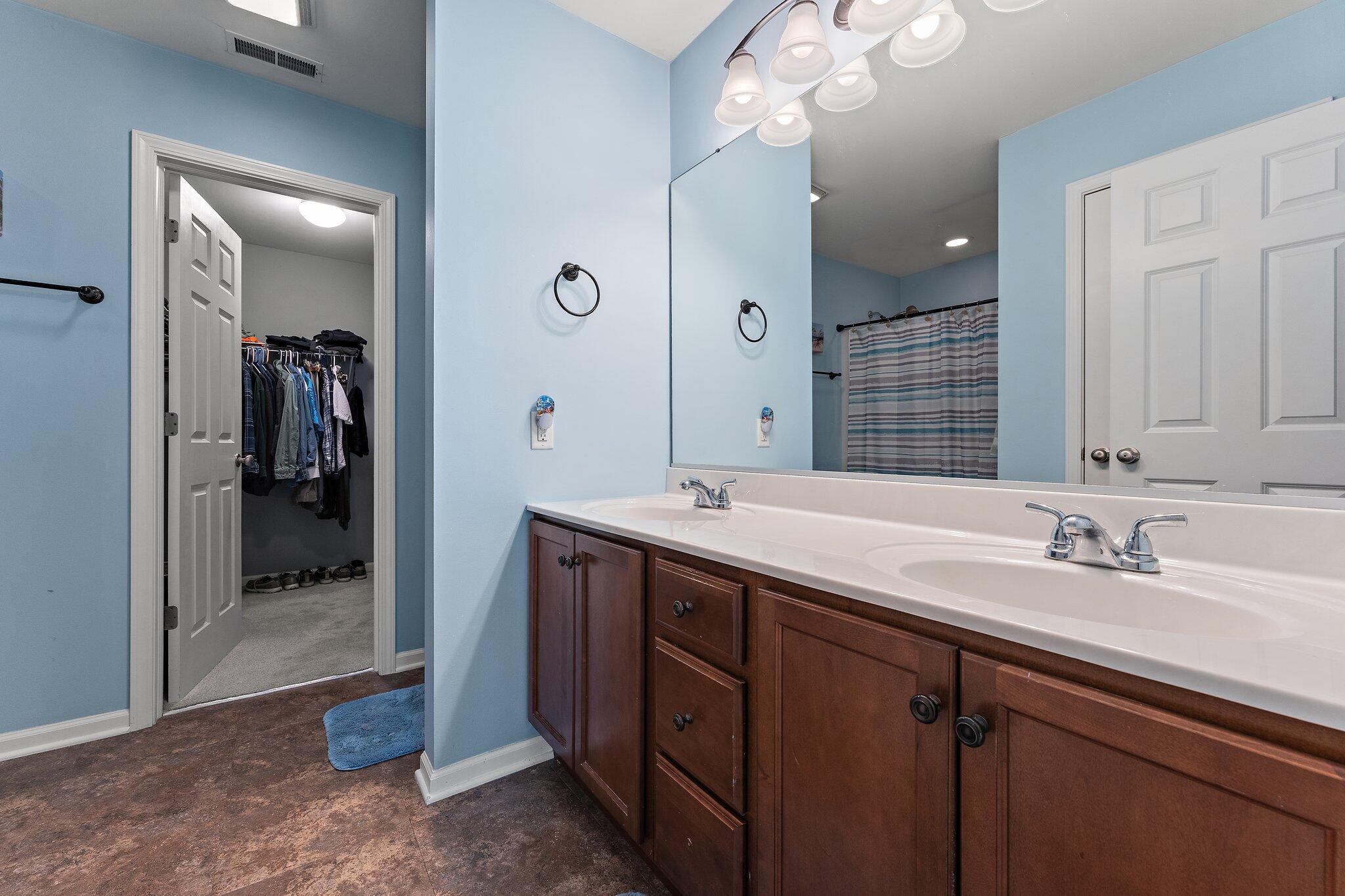 Crown Point, Indiana 46307, United States, 2 Bedrooms Bedrooms, ,2 BathroomsBathrooms,Residential,Pending,119520