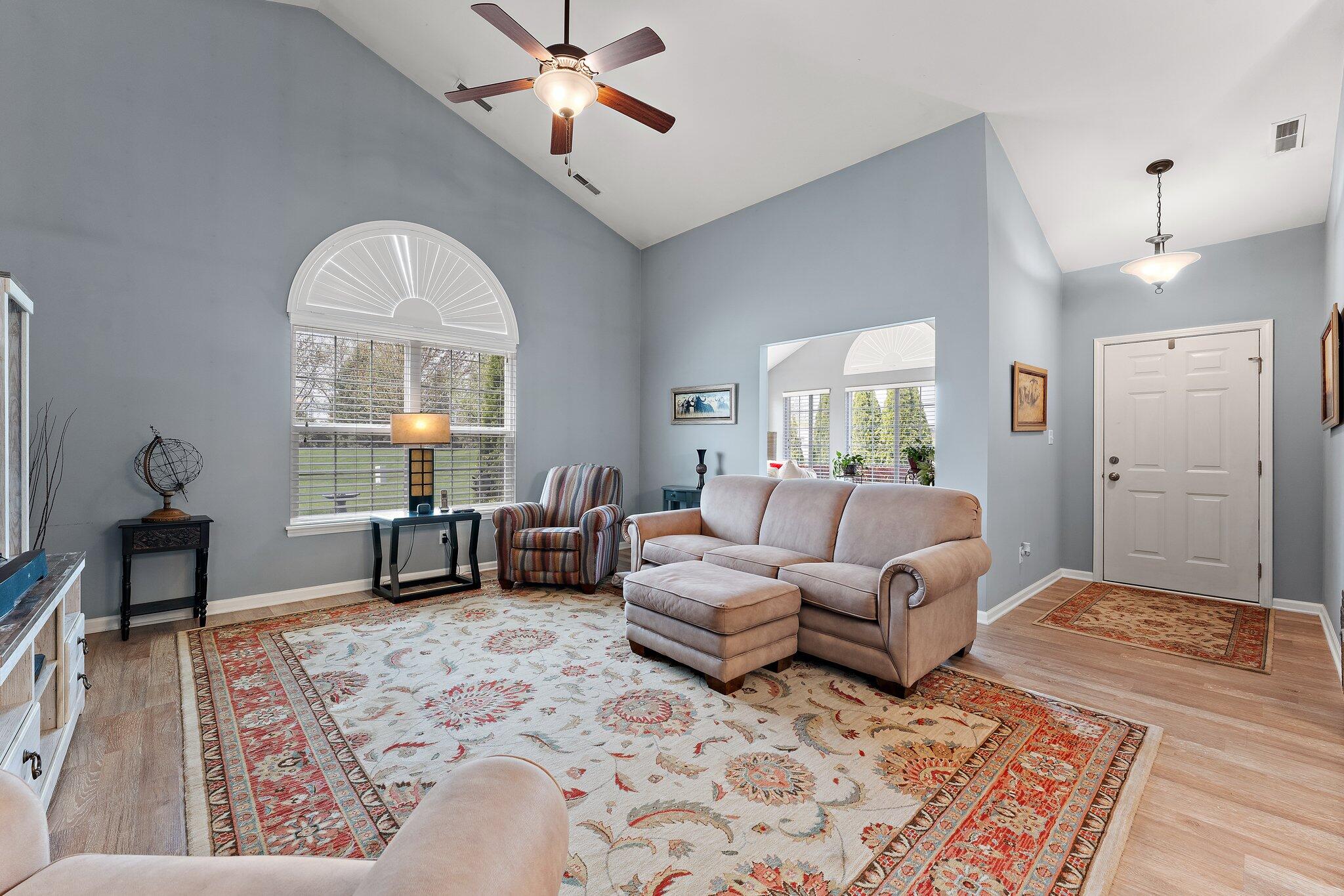 Crown Point, Indiana 46307, United States, 2 Bedrooms Bedrooms, ,2 BathroomsBathrooms,Residential,Pending,119520