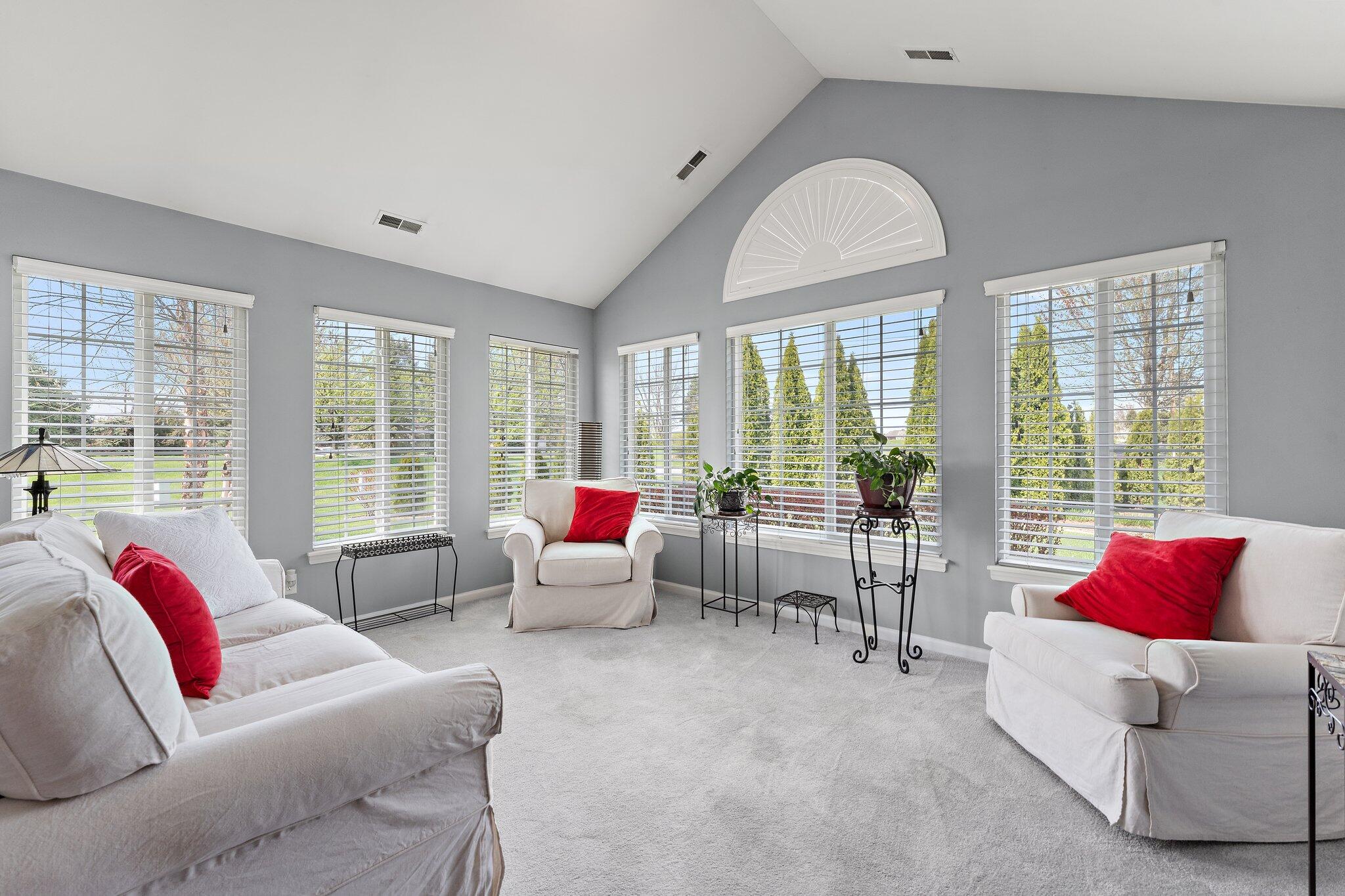 Crown Point, Indiana 46307, United States, 2 Bedrooms Bedrooms, ,2 BathroomsBathrooms,Residential,Pending,119520