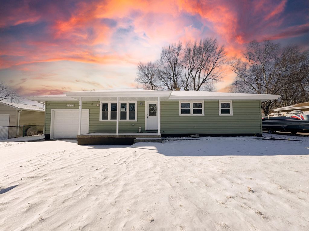 Photo of 2976 Evelyn Street, Portage, IN 46368 (MLS # 833006)