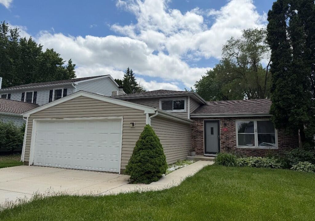 Photo of 1500 Pershing Avenue, Wheaton, IL 60189 (MLS # 839416)