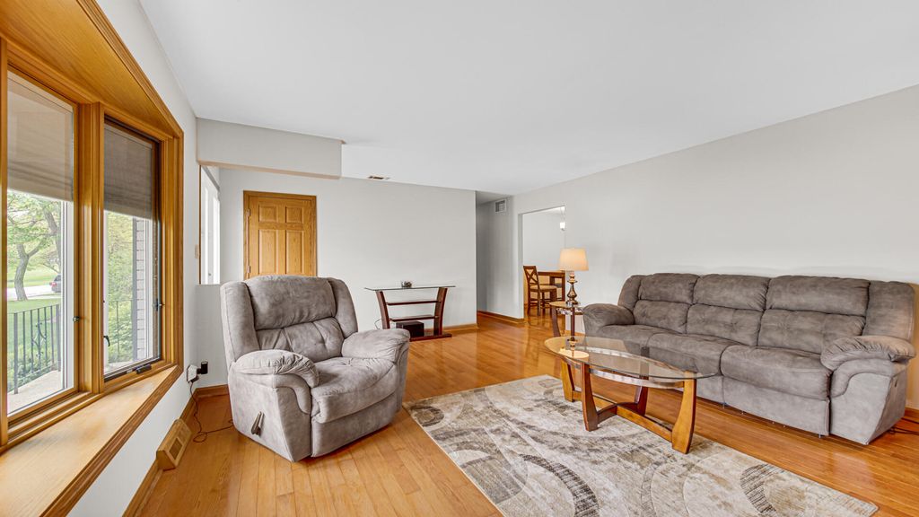 Photo of 13670 W 90th Avenue, Saint John, IN 46373 (MLS # 838931)