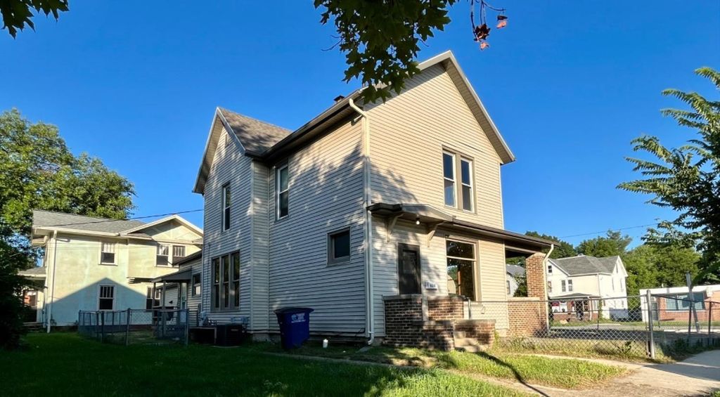 Photo of 109 Lincolnway, La Porte, IN 46350 (MLS # 835470)