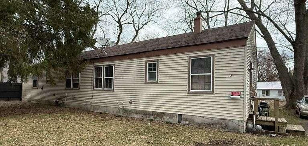 Photo of 809 Kingsporte Avenue, La Porte, IN 46350 (MLS # 835569)