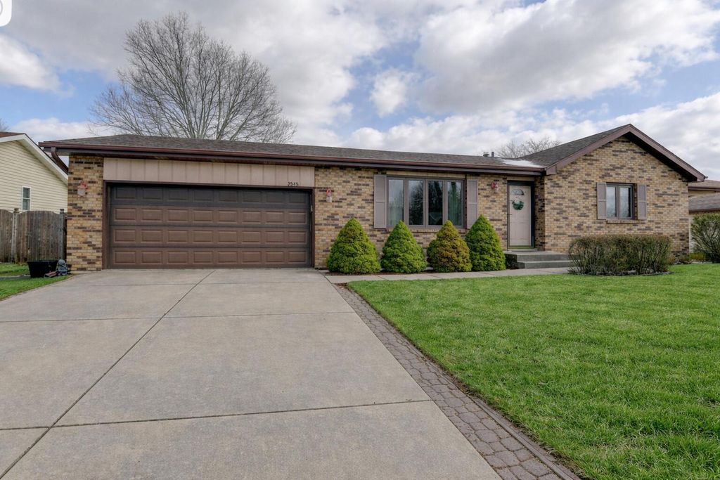 Photo of 2545 Fossil Stone Road, Dyer, IN 46311 (MLS # 836096)