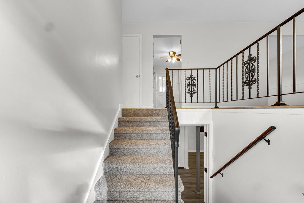 Photo of 10447 N 477 E, DeMotte, IN 46310 (MLS # 832508)