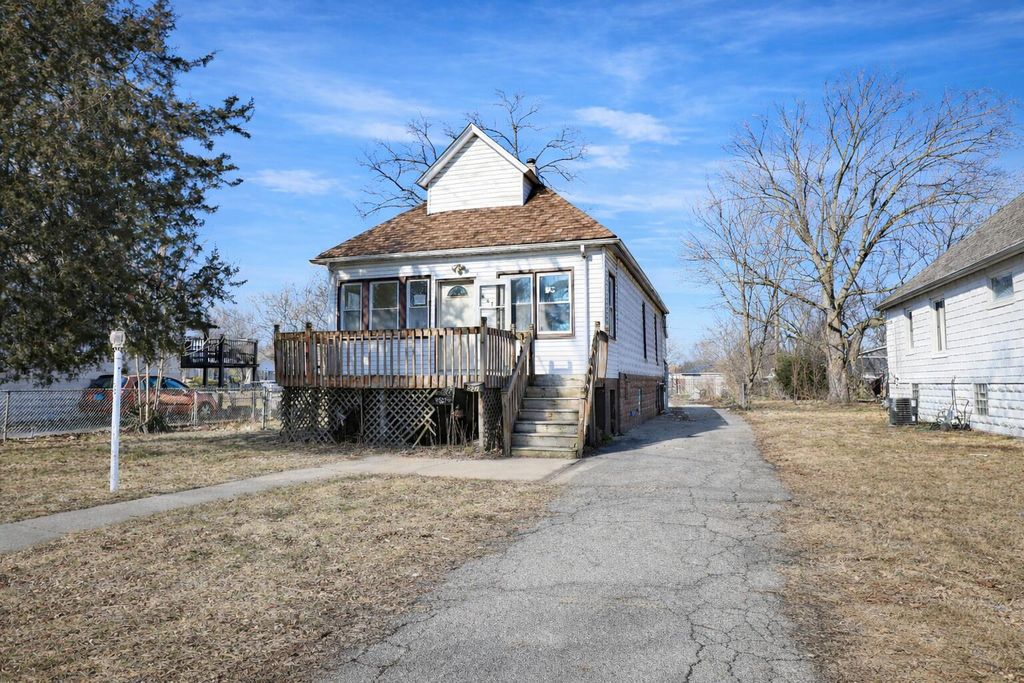 Photo of 537 173rd Street, Hammond, IN 46324 (MLS # 834062)