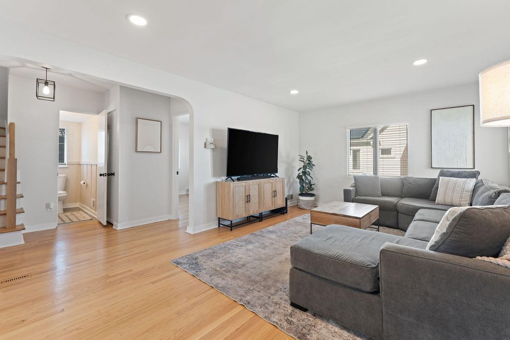 Photo of 7344 Woodmar Avenue, Hammond, IN 46323 (MLS # 835028)