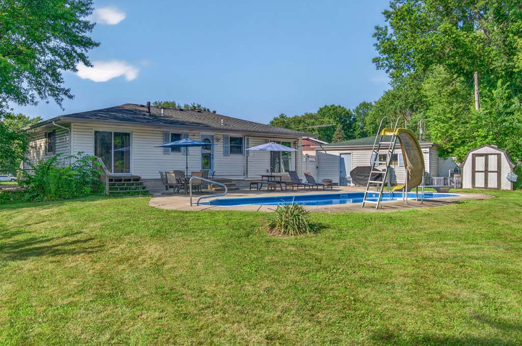 Photo of 141 Rush Court, Hobart, IN 46342 (MLS # 842044)