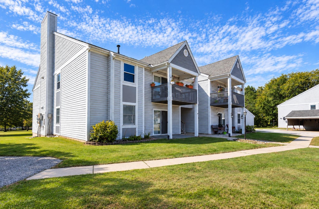 Photo of 1086 Millpond Road #H, Valparaiso, IN 46385 (MLS # 846051)