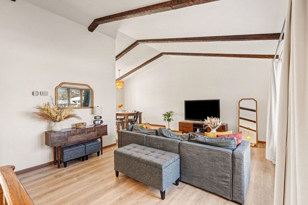 Photo of 931 Evergreen Lane, Schererville, IN 46375 (MLS # 833387)