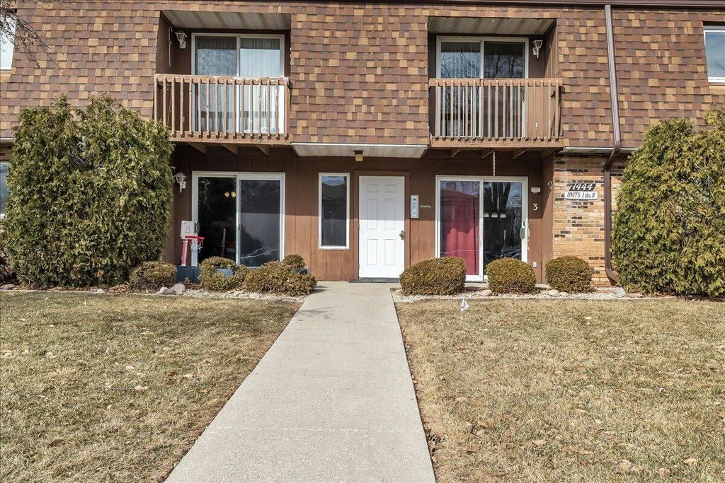 Photo of 1444 Woodview Drive #7, Crown Point, IN 46307 (MLS # 834784)