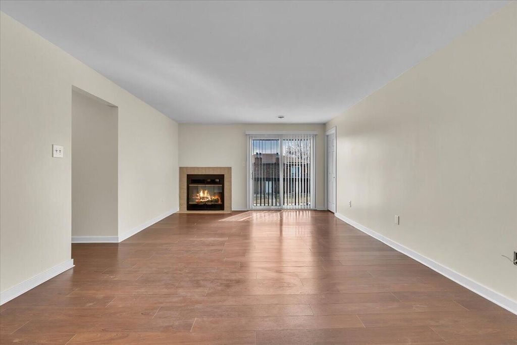 Photo of 1444 Woodview Drive #7, Crown Point, IN 46307 (MLS # 834784)