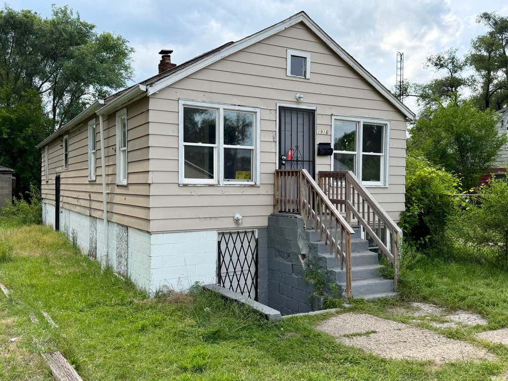 Photo of 1916 Hayes Street, Gary, IN 46404 (MLS # 842141)