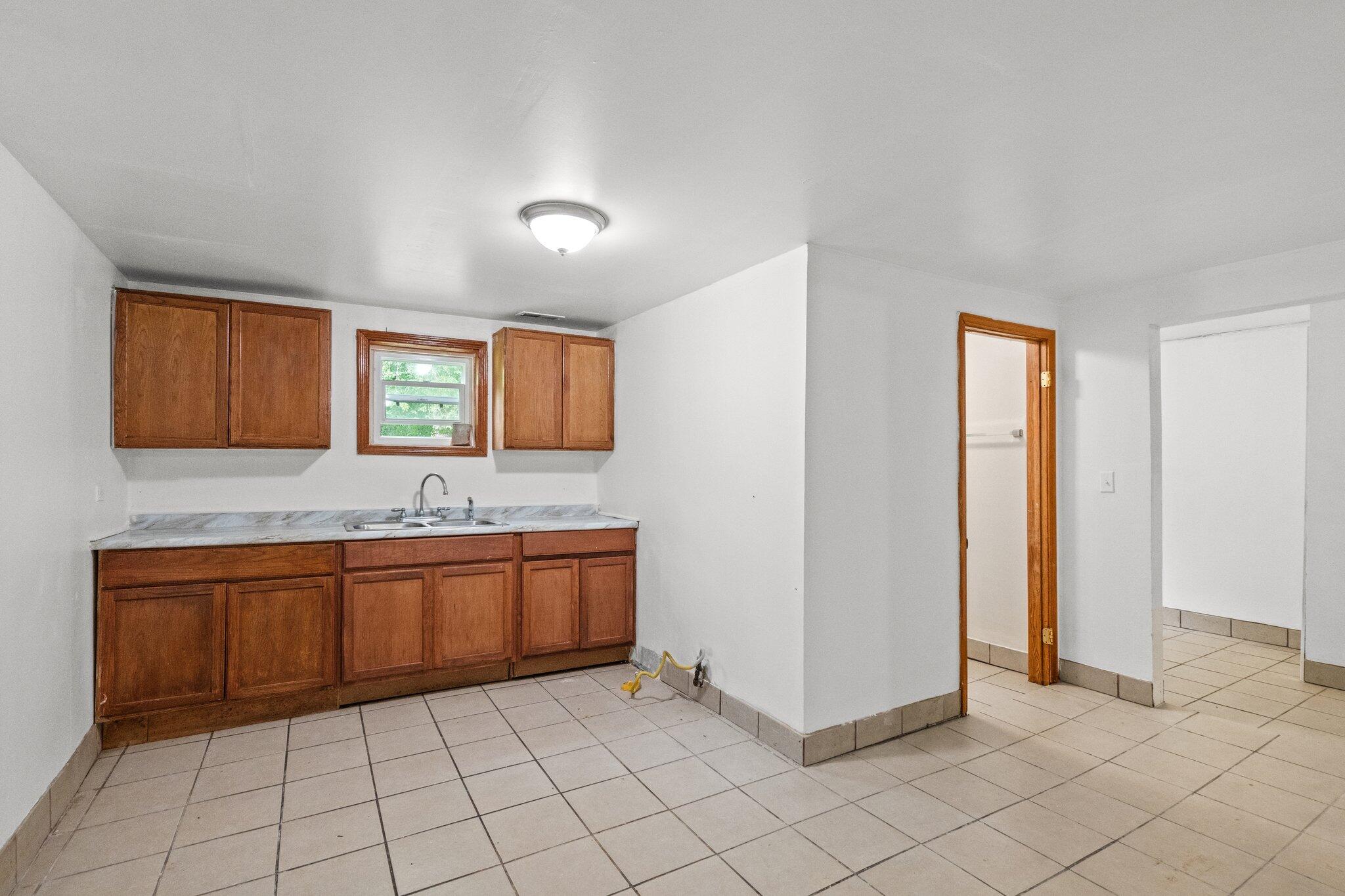 Lowell, Indiana 46356, United States, 4 Bedrooms Bedrooms, ,2 BathroomsBathrooms,Residential,Pending,99694