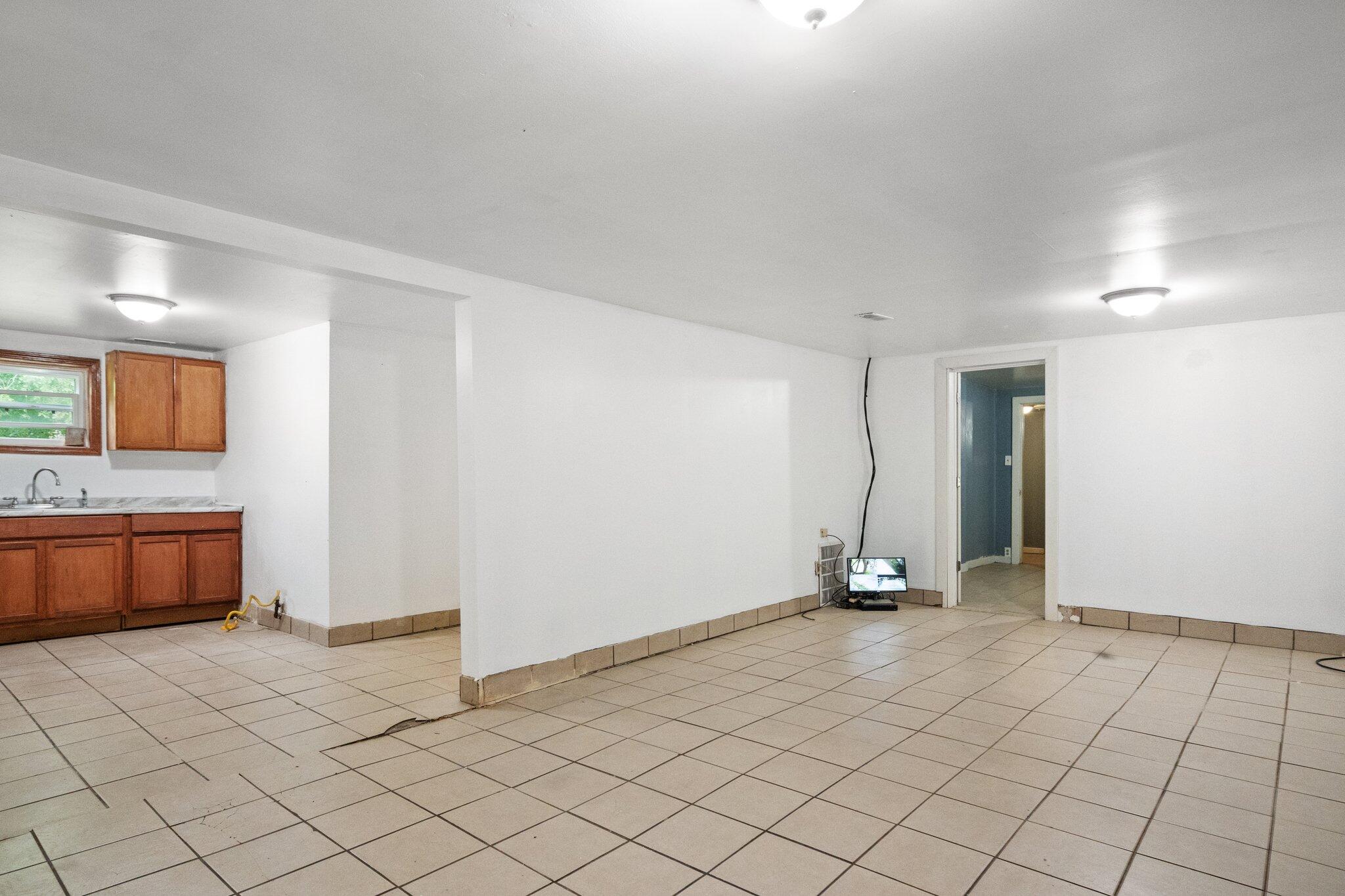 Lowell, Indiana 46356, United States, 4 Bedrooms Bedrooms, ,2 BathroomsBathrooms,Residential,Pending,99694