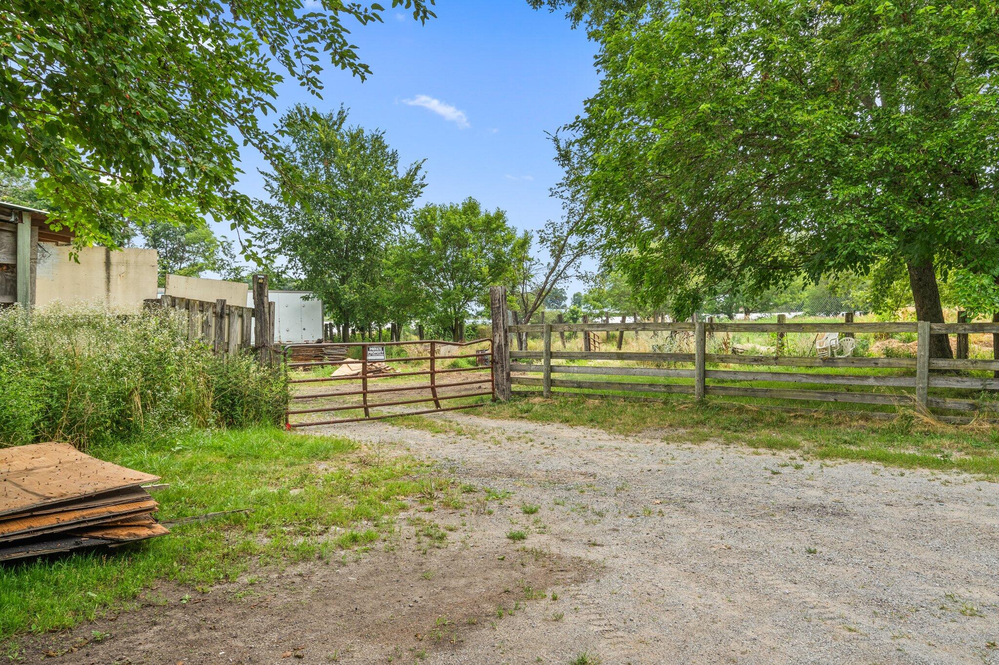 Lowell, Indiana 46356, United States, 4 Bedrooms Bedrooms, ,2 BathroomsBathrooms,Residential,Pending,99694