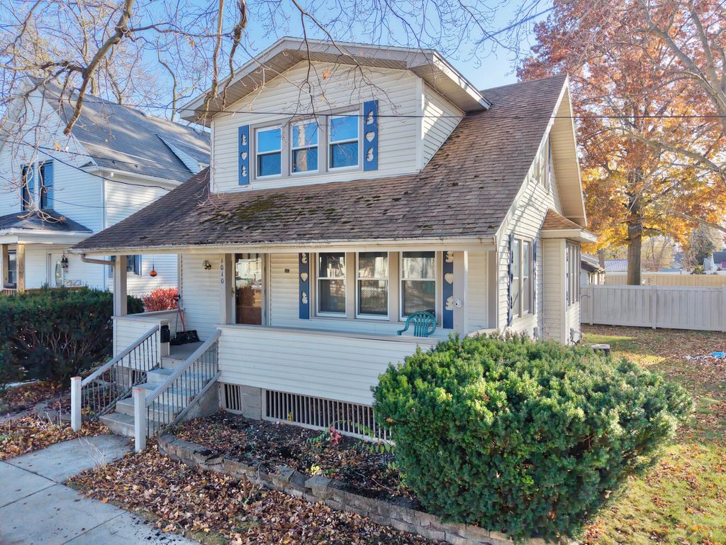 Photo of 1010 2nd Street, La Porte, IN 46350 (MLS # 839058)