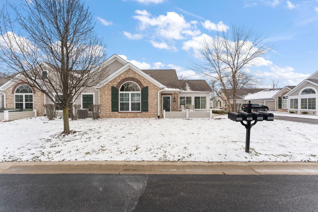 Photo of 2426 Allison Circle #2426, Valparaiso, IN 46383 (MLS # 835662)