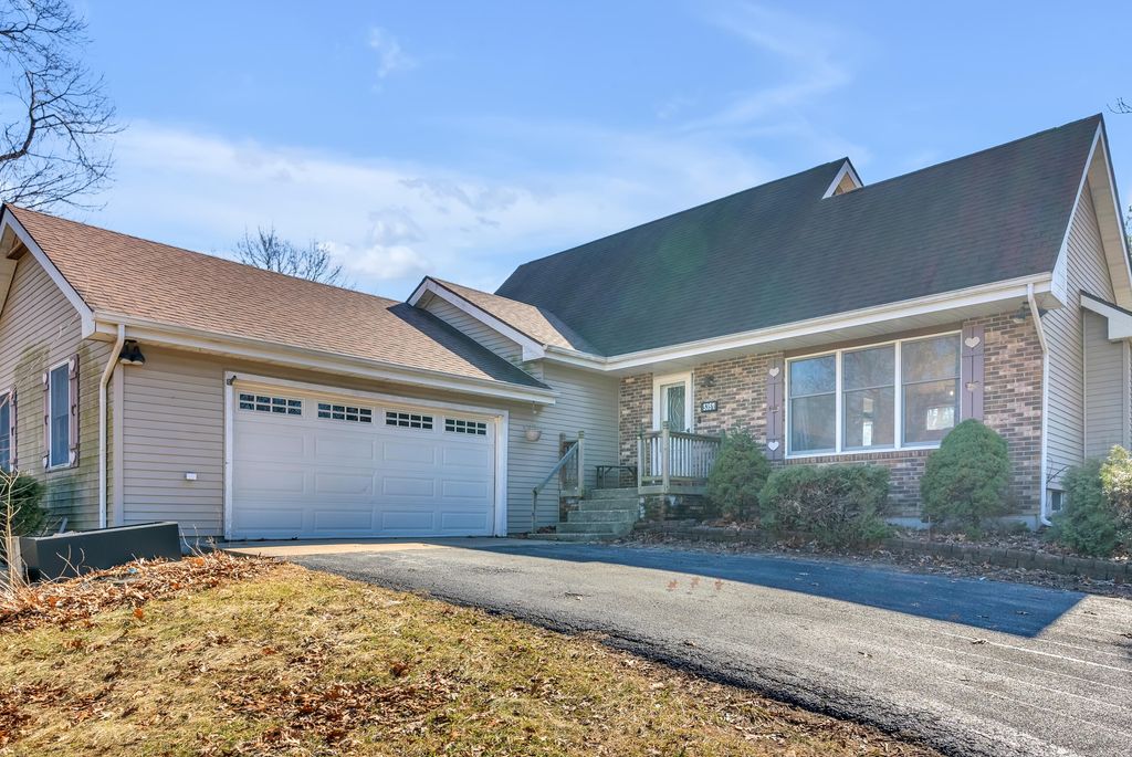 Photo of 5351 E Honor Avenue, DeMotte, IN 46310 (MLS # 834691)