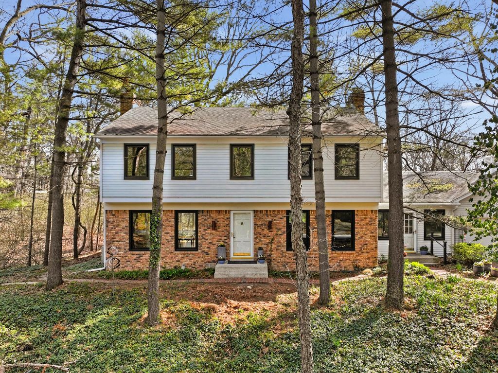 Photo of 20 Crest Drive, Dune Acres, IN 46304 (MLS # 835734)