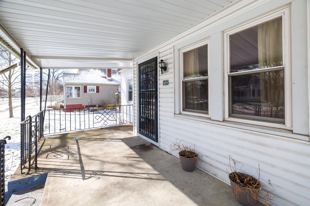 Photo of 710 N 2nd Street, Kentland, IN 47951 (MLS # 835853)