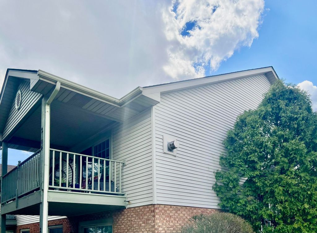 Photo of 2104 Terrace Drive, Highland, IN 46322 (MLS # 836806)