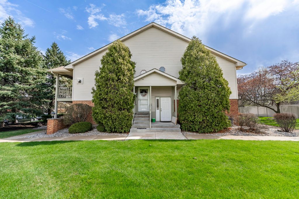 Photo of 2104 Terrace Drive, Highland, IN 46322 (MLS # 836806)