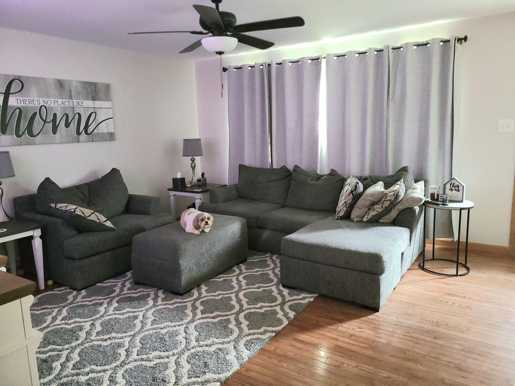 Photo of 764 Timberline Pkwy, Valparaiso, IN 46385 (MLS # 829269)