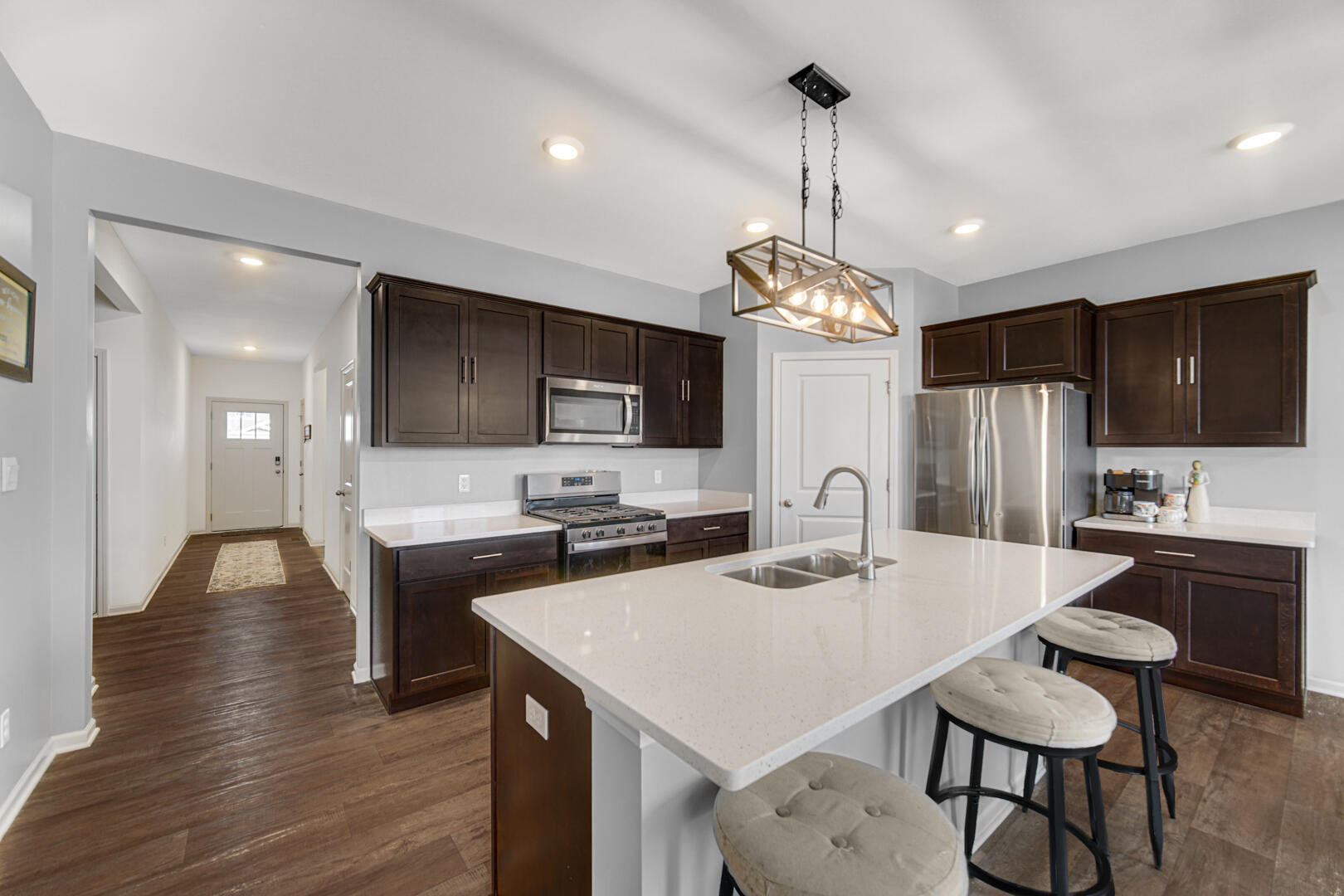 7867 W 105th Place