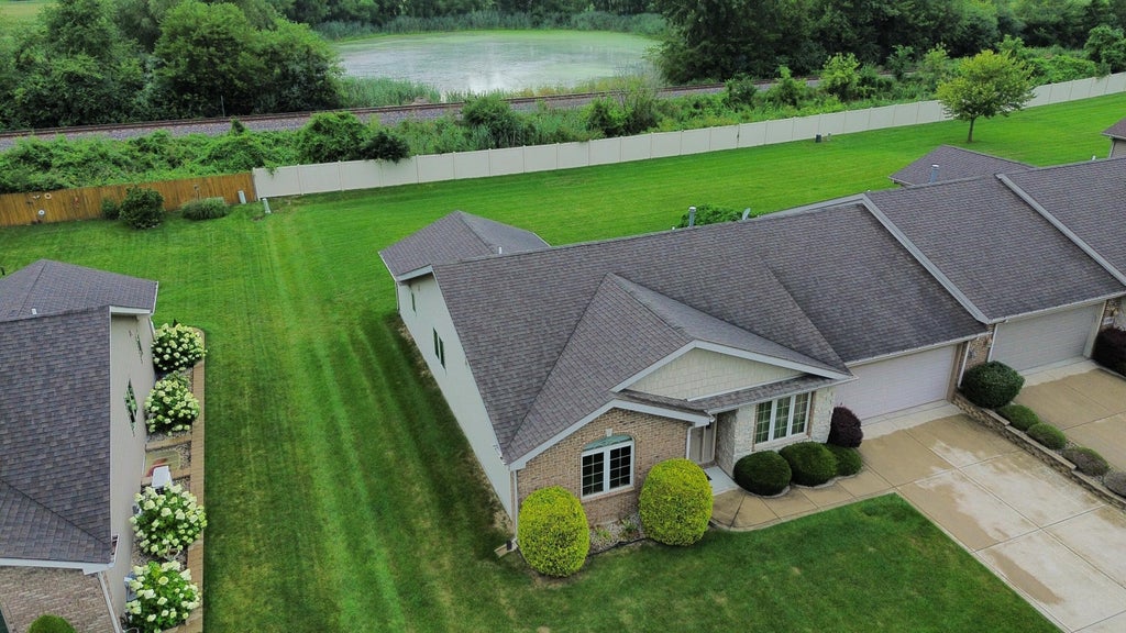 Photo of 9898 Hart Street, Saint John, IN 46373 (MLS # 843656)