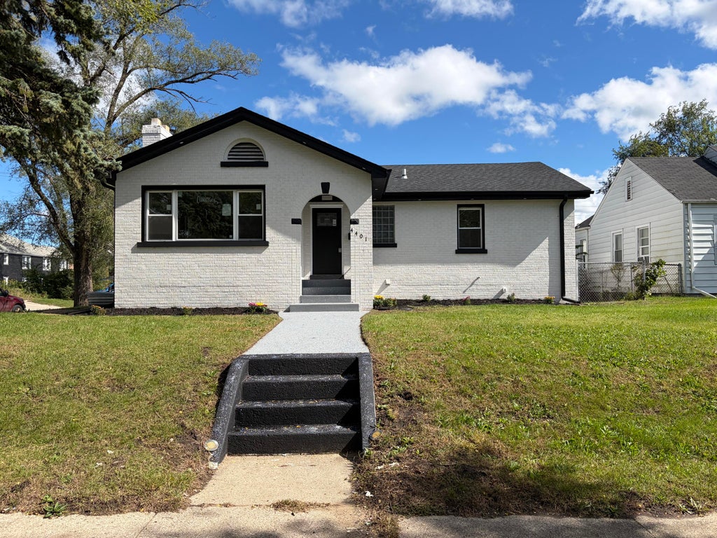 Photo of 4401 Washington Street, Gary, IN 46408 (MLS # 846670)