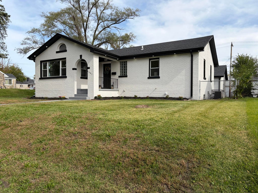 Photo of 4401 Washington Street, Gary, IN 46408 (MLS # 846670)