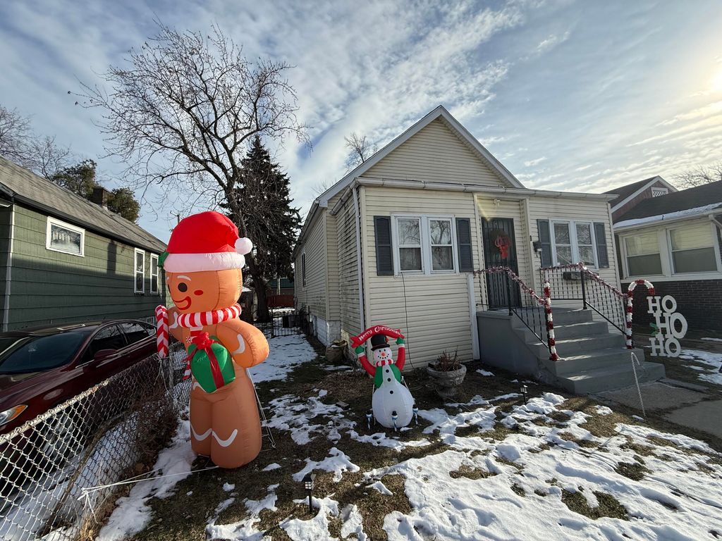 Photo of 5819 Erie Avenue, Hammond, IN 46320 (MLS # 833130)